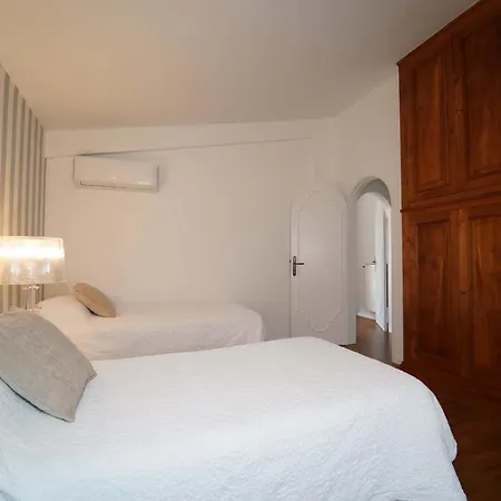 Villa Collina Del Sole 12 Pax By Villasretreats