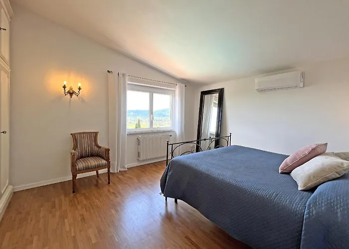 Villa Collina Del Sole 12 Pax By Villasretreats *