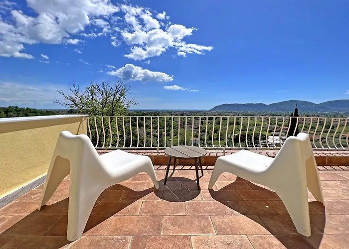 Villa Collina Del Sole 12 Pax By Villasretreats Nicola