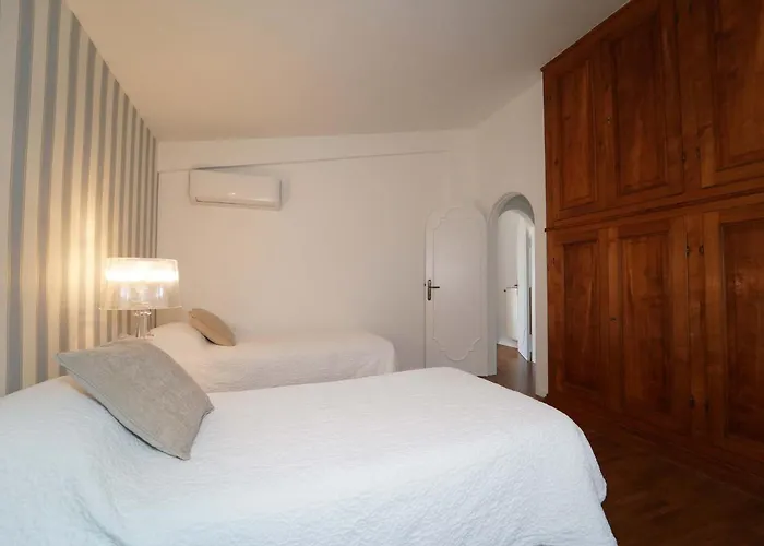 Villa Collina Del Sole 12 Pax By Villasretreats